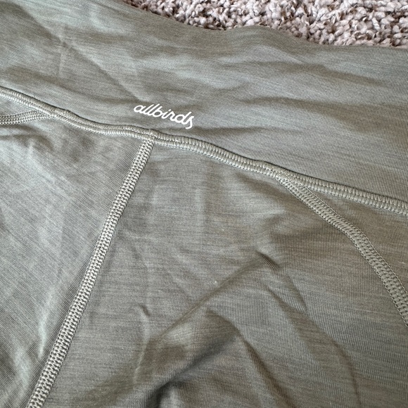 ❌SOLD NWT Allbirds sage green athletic Natural Legging hazy pine M wool blend - Picture 2 of 6
